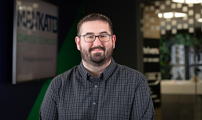 Smith.Kyle-Mankato-Computer-Technology_Team